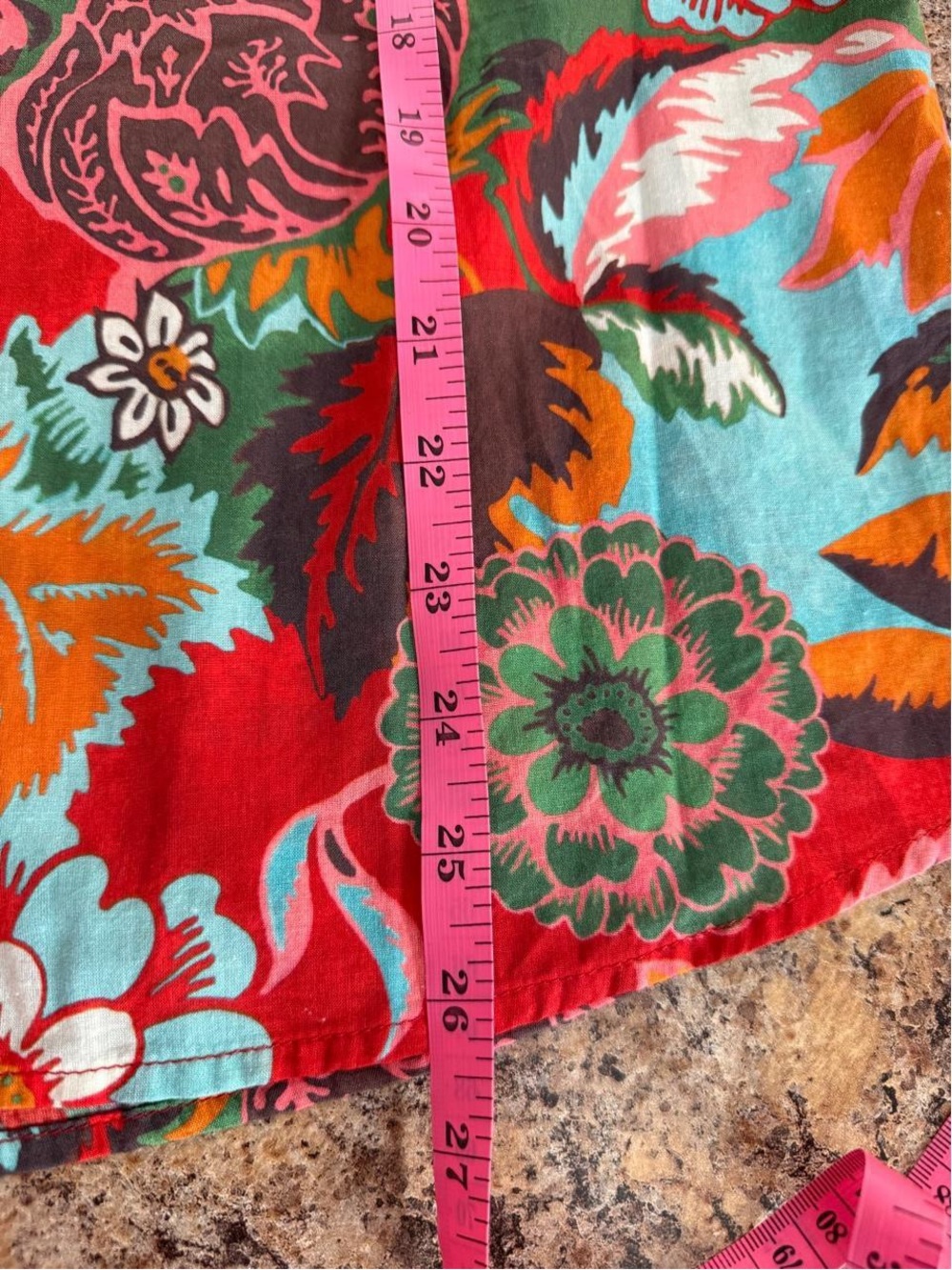 J. McLaughlin Vibrant Floral Button Down Shirt Size Medium Eclectic Resortwear - Picture 7 of 7